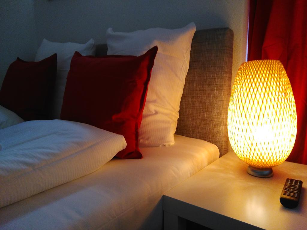 Inside Five Aparthotel Zurich Bilik gambar